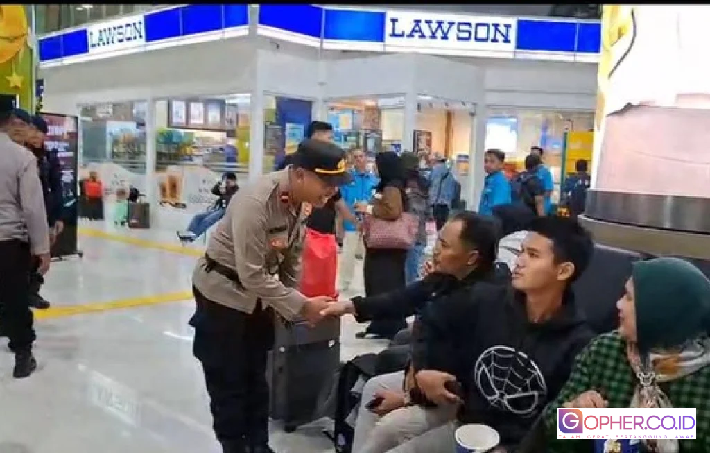 Patroli Dialogis Stasiun Gambir